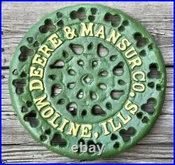DEERE & MANSUR Co, Moline, IL, 11.5 Diameter Cast Iron Seat Sign