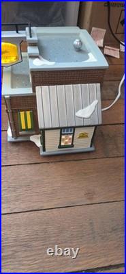 Dept 56 Abner's Implement John Deere #5655052 Vintage Snow Village Sign Lights