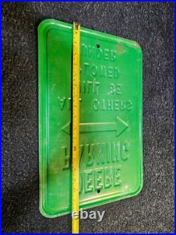 John Deere 2-Piece Metal Signage 15-1/4 x 9-1/4 & 18 x 12 Green/Yellow