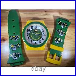 John Deere 4 Lot With Vintage Wrist Watch Wall Clock 2 Metal Signs & Lunchbox