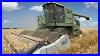 John_Deere_8820_Turbo_Combine_Harvesting_Wheat_01_oaer