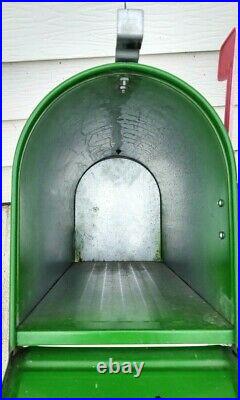 thumbnail image 2 of John Deere Model 8000 Rural Mailbox - Green Tractor Fan Mailbox 2 of 3