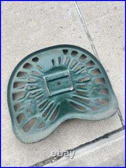 John Deere Vintage Farm Tractor Cast Iron Seat 1847 Deer Sign Antique John Deere Vintage Farm Tractor Cast Iron Seat 1847 Deer Sign Antique