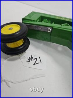 Joseph Ertl Signed Scale Models 1989 Beckman H. S. John Deere Model A #21