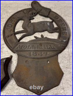 Original Vintage John Deere Cast Iron Wall Plaque Letter Mail Match Holder