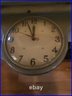 RARE Antique John Deere Sales & Service Bubble Glass Lighted Clock Sign. WORKS