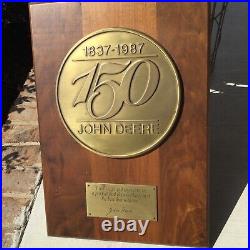 Rare 1987 JOHN DEERE 150th Dealer Brass/Wood Wall Plaque (1937-1987) Excellent