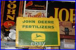 SCARCE 1950s JOHN DEERE FERTILIZER PAINTED METAL DEALER SIGN FARM TRACTOR CORN