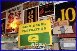 SCARCE 1950s JOHN DEERE FERTILIZER PAINTED METAL DEALER SIGN FARM TRACTOR CORN