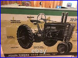 Signed Auto Ertl 1/8 John Deere Model B Tractor Narrow Front Scale Models NIB