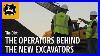 The_Operators_Behind_The_New_John_Deere_Excavators_Philson_Ltd_John_Deere_01_cd